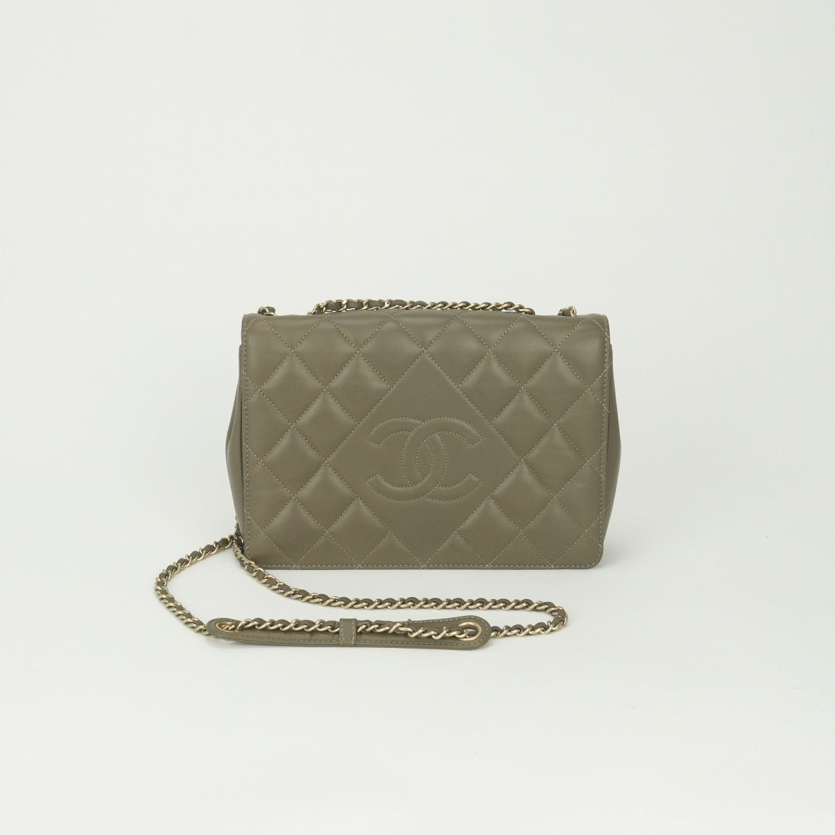 シャネル CHANEL マトラッセ バッグ ショルダーバッグ ラムスキン
