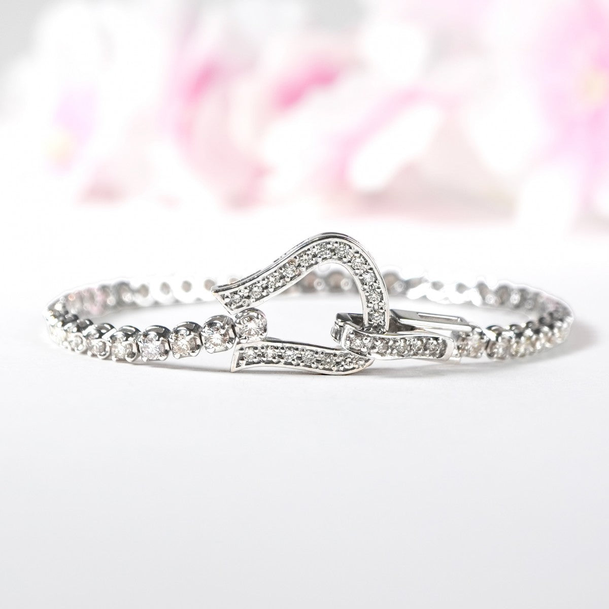 ダイヤモンド 2.0ct K18WG ブレスレット バングル カフ – H3（エイチ
