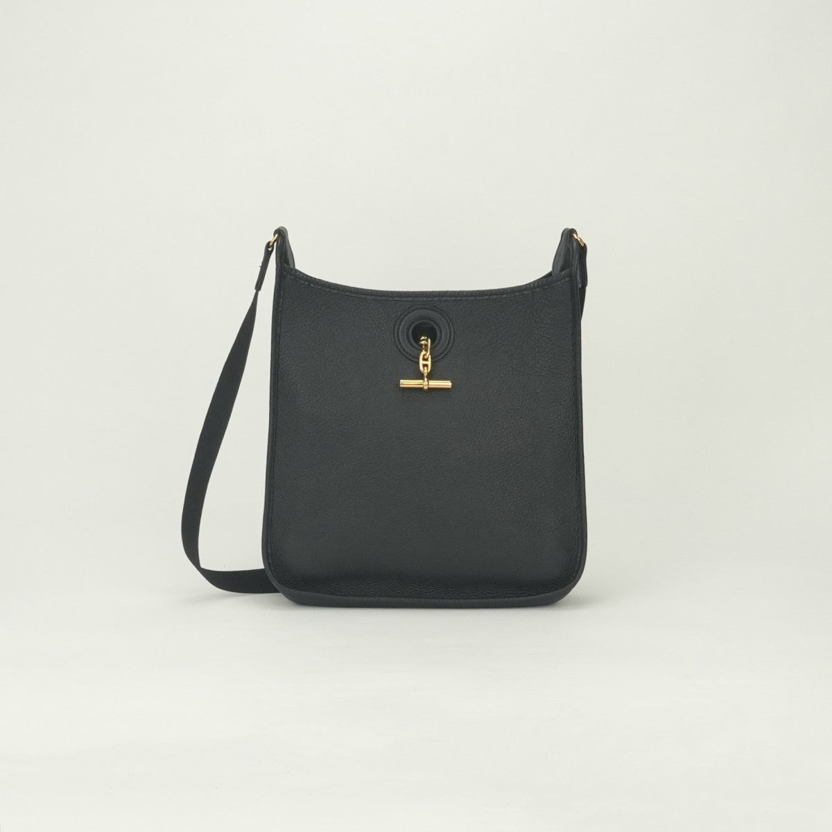 artbears 　HERMES ヴェスパ ショルダーバッグ ブラック エルメス HERMES ヴェスパPM ヴェスパ PM バッグ ショルダーバッグ
