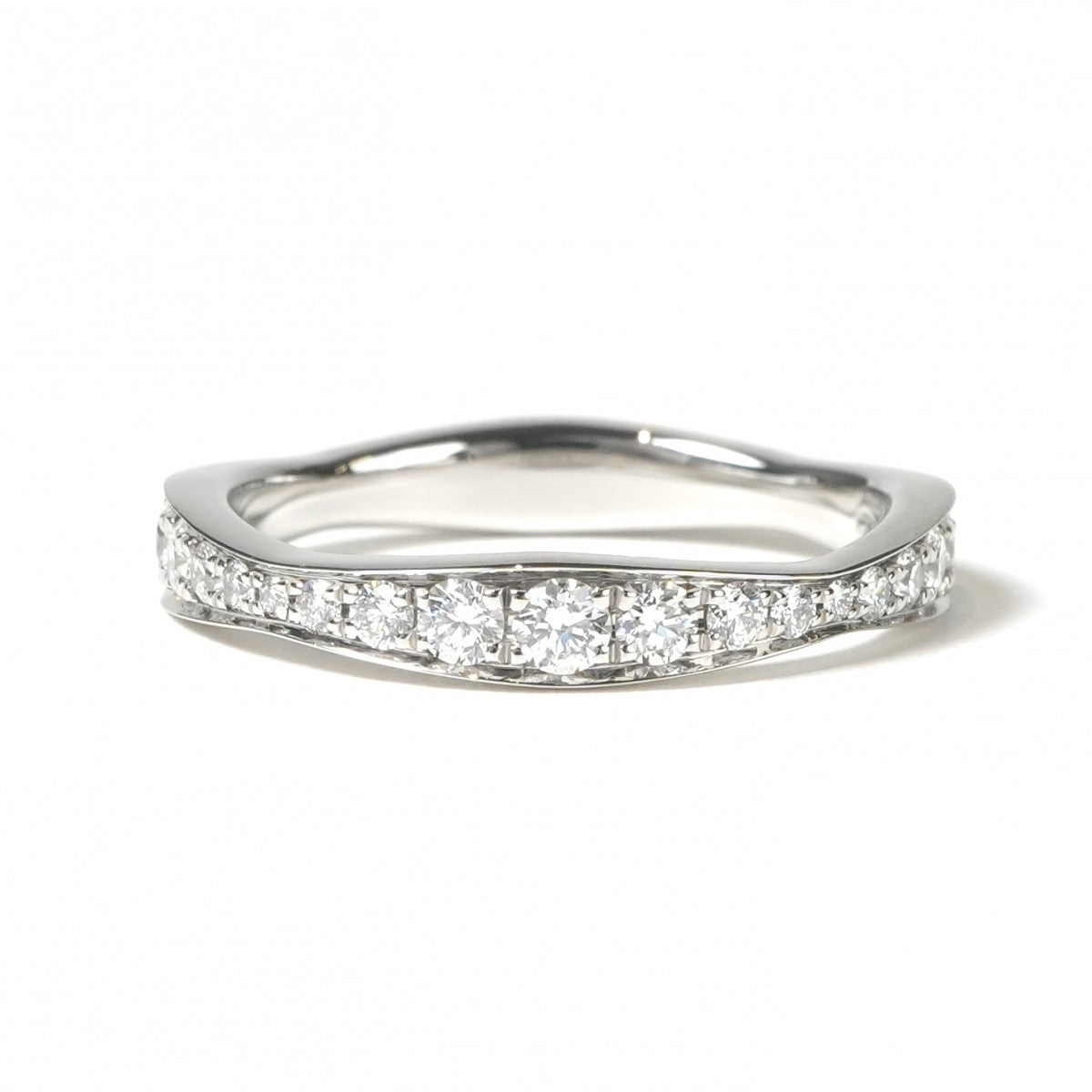ハリーウィンストン HARRY WINSTON パヴェウェーブ バンドリング 