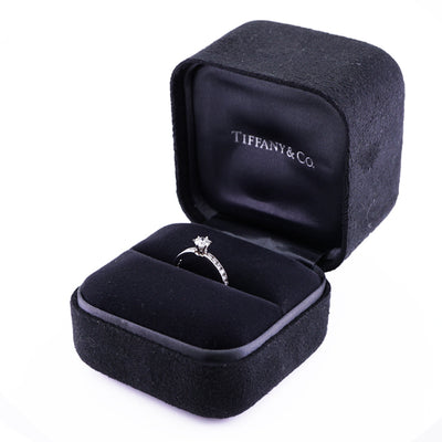 ティファニー TIFFANY&Co. エンゲージメント リング チャネル セット ダイヤモンド バンド プラチナ ハーフエタニティ ハーフサークル ティファニーセッティング リング 指輪 Pt950 プラチナ ダイヤリング 婚約指輪 プラチナ
