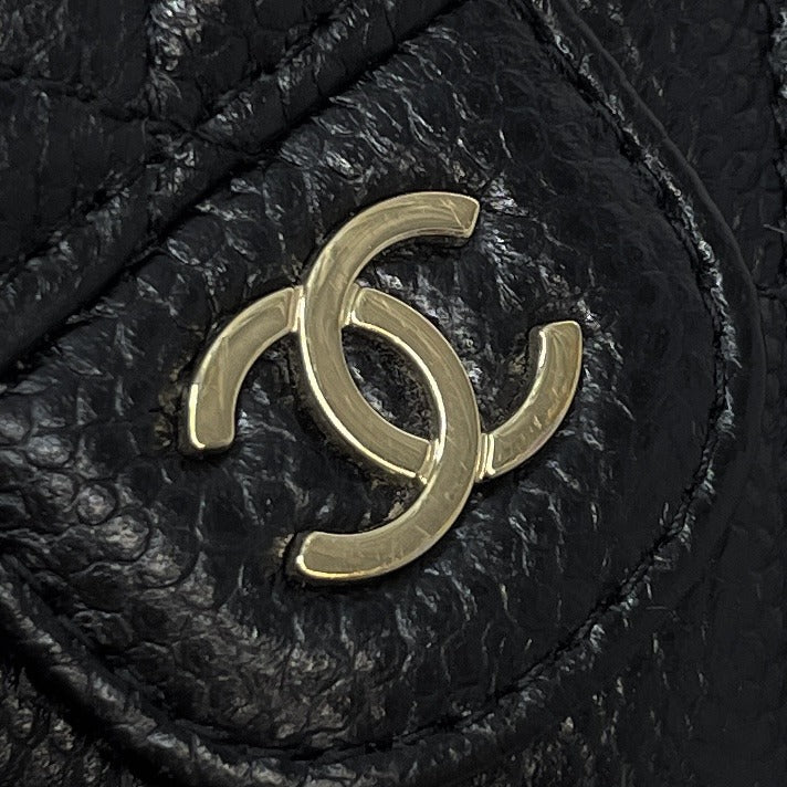 ■極備品■ シャネル マトラッセ キャビアスキン iPhone 13 Pro 黒 シャネル CHANEL iPhone13/13proケース スマホカバー AP2689 携帯