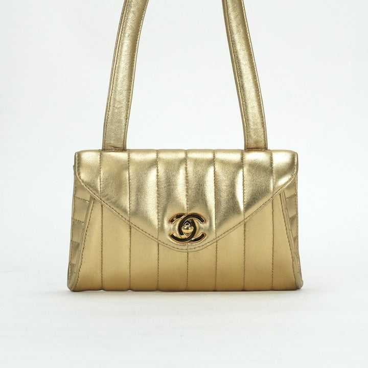 美品✨シャネル　ショルダーバッグ　マドモアゼル　ターンロック　ゴールド金具 CHANEL】シャネル マドモアゼル ショルダーバッグ レザー