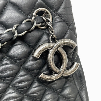 CHANEL CHANEL Matelass? Bag, tote bag, shoulder bag, leather, black, navy, black, navy, silver fittings, chain shoulder bag, Coco mark