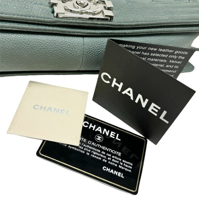 CHANEL CHANEL Boy chanel v-stitch chevron Bag Shoulder Bag Caviar Skin Green Green Silver Metal Fittings Chain Shoulder Bag Double chain Coco mark