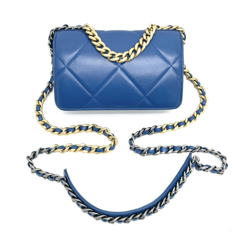 シャネル CHANEL シャネル19 バッグ ショルダーバッグ ラムスキン