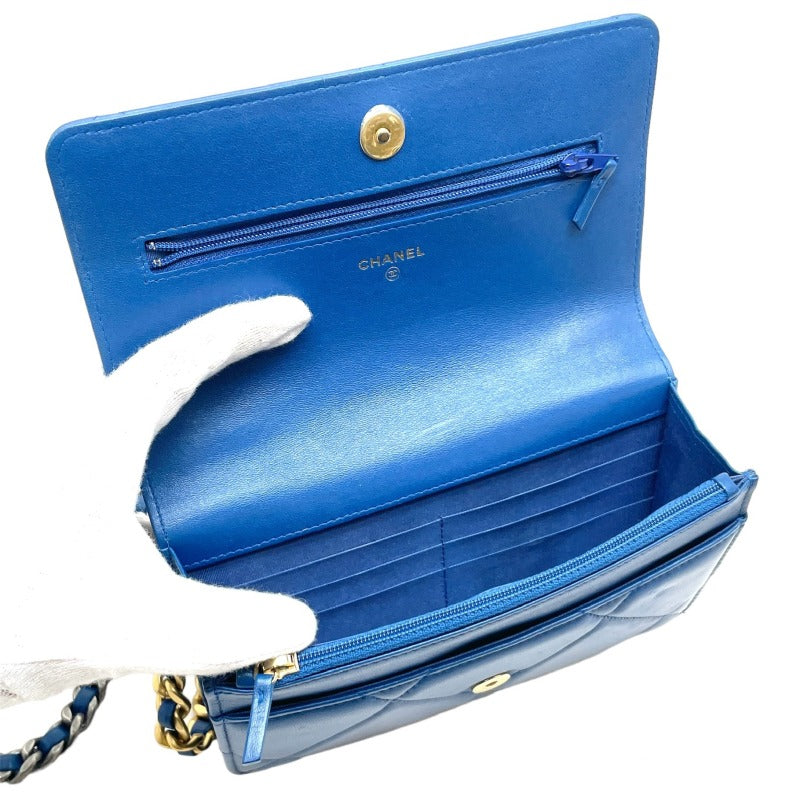 シャネル CHANEL シャネル19 バッグ ショルダーバッグ ラムスキン