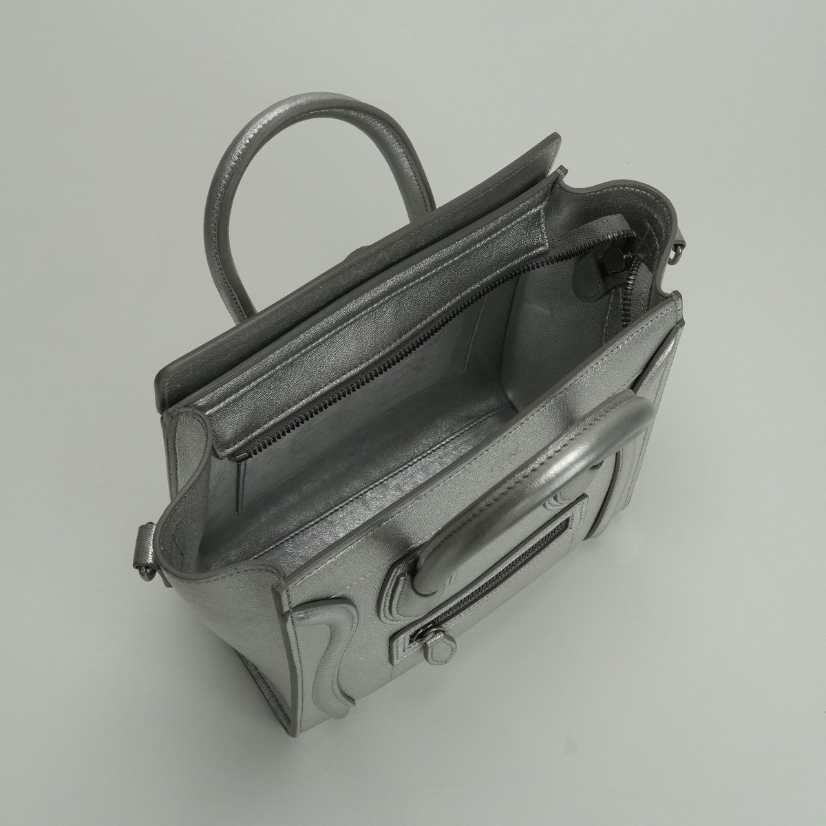 CELINE 셀린 Luggage nano Nano luggage Luggage nano 가방, 토트 백, 숄더백, 부드러운 송아지 가죽, 은색, 은색 금속 피팅, 새로운 로고, 핸드백