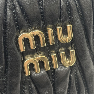 ミュウミュウ MIUMIU マテラッセ レザー ブラック 黒 ゴールド金具