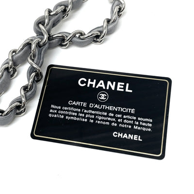 CHANEL 샤넬 램 스킨 그레이 실버 금속 피팅 턴 록 코코 마크