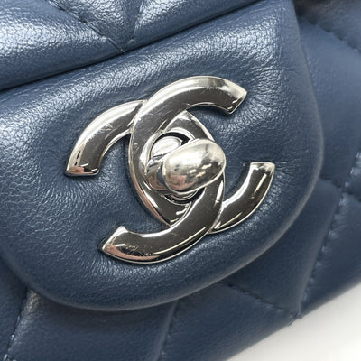 シャネル CHANEL ミニマトラッセ ミニマトラッセ ミニマト マトラッセ20 バッグ ショルダーバッグ ラムスキン ネイビー シルバー金具 チェーンショルダーバッグ ココマーク ターンロック