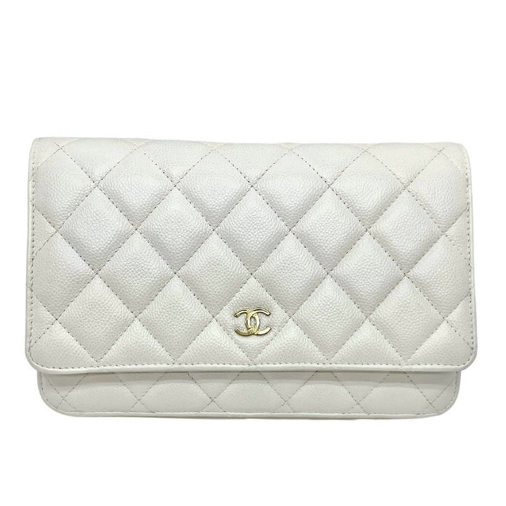 シャネル CHANEL マトラッセ キャビアスキン ホワイト 白 ゴールド金具
