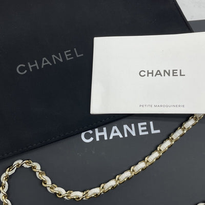 シャネル CHANEL マトラッセ キャビアスキン ホワイト 白 ゴールド金具 新型チェーンショルダーバッグ チェーンウォレット WOC