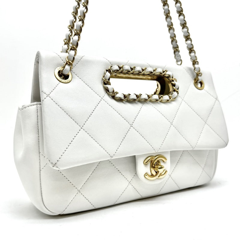 CHANEL CHANEL Matelass? Bag, Tote bag, Shoulder bag, Lambskin, White, White, Gold hardware, Chain shoulder bag, Coco mark, Turnlock