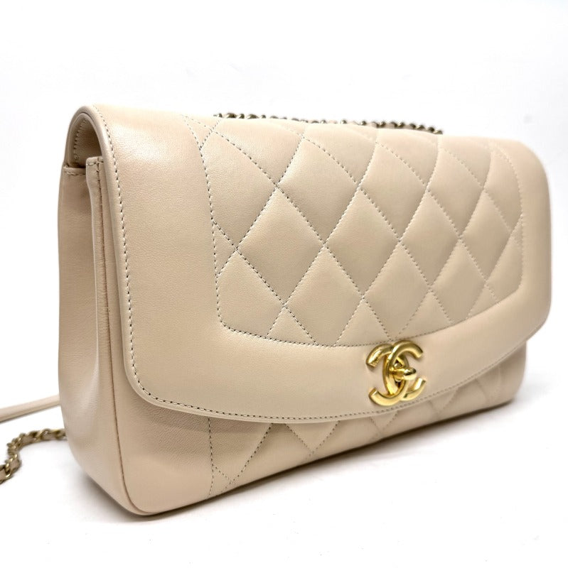 CHANEL CHANEL Diana Bag Shoulder Bag Lambskin Beige Gold Hardware Chain Shoulder Bag Coco Mark Turnlock Double flap W flap Double chain W chain