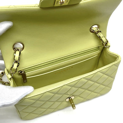 CHANEL CHANEL Matelass? Mini matelasse Mini mat Bag Shoulder Bag Lambskin Yellow Green Green Green Gold Hardware Chain Shoulder Bag Coco Mark Turnlock