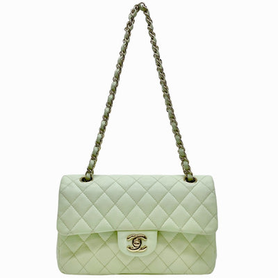 CHANEL 香奈儿 Matelass? Double flapW襟翼Double chain　W chain 袋肩袋鱼子酱皮肤浅绿色绿色绿色绿色金色五金链链肩袋可可标记转锁