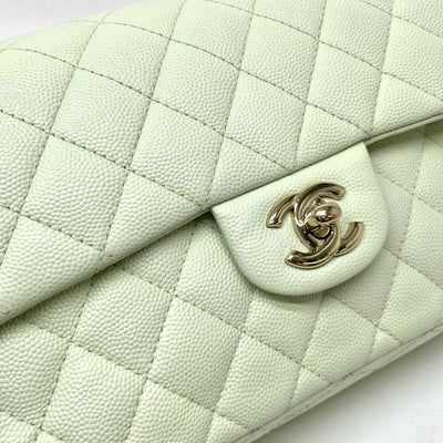 CHANEL 香奈儿 Matelass? Double flapW襟翼Double chain　W chain 袋肩袋鱼子酱皮肤浅绿色绿色绿色绿色金色五金链链肩袋可可标记转锁