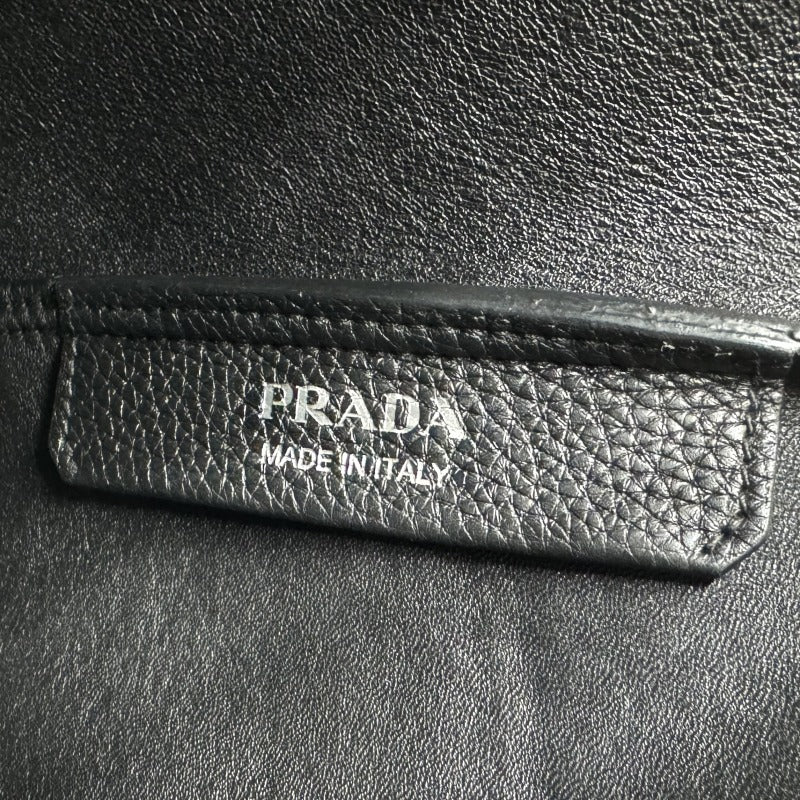 プラダ PRADA バッグ トートバッグ レザー ブラック 黒 シルバー金具 トライアングルロゴ