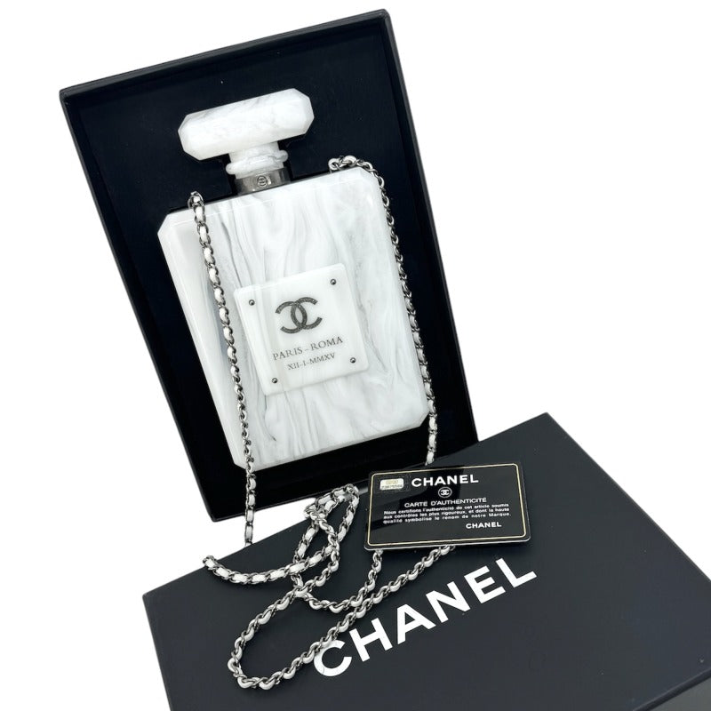 シャネル CHANEL 2016Paris-Roma　N°5　Parfume　Bottle シャネル N°5 パフューム ボトル バッグ ショルダーバッグ プラスチック ステンレス ホワイト 白 シルバー金具 チェーンショルダーバッグ ココマーク