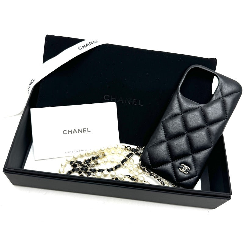 CHANEL 香奈儿 Matelass? iPhone 14 iPhone 14 Pro iPhone 14 Pro Other LAMBSKIN黑色金属配件iPhone Case Case智能手机CASE WOC