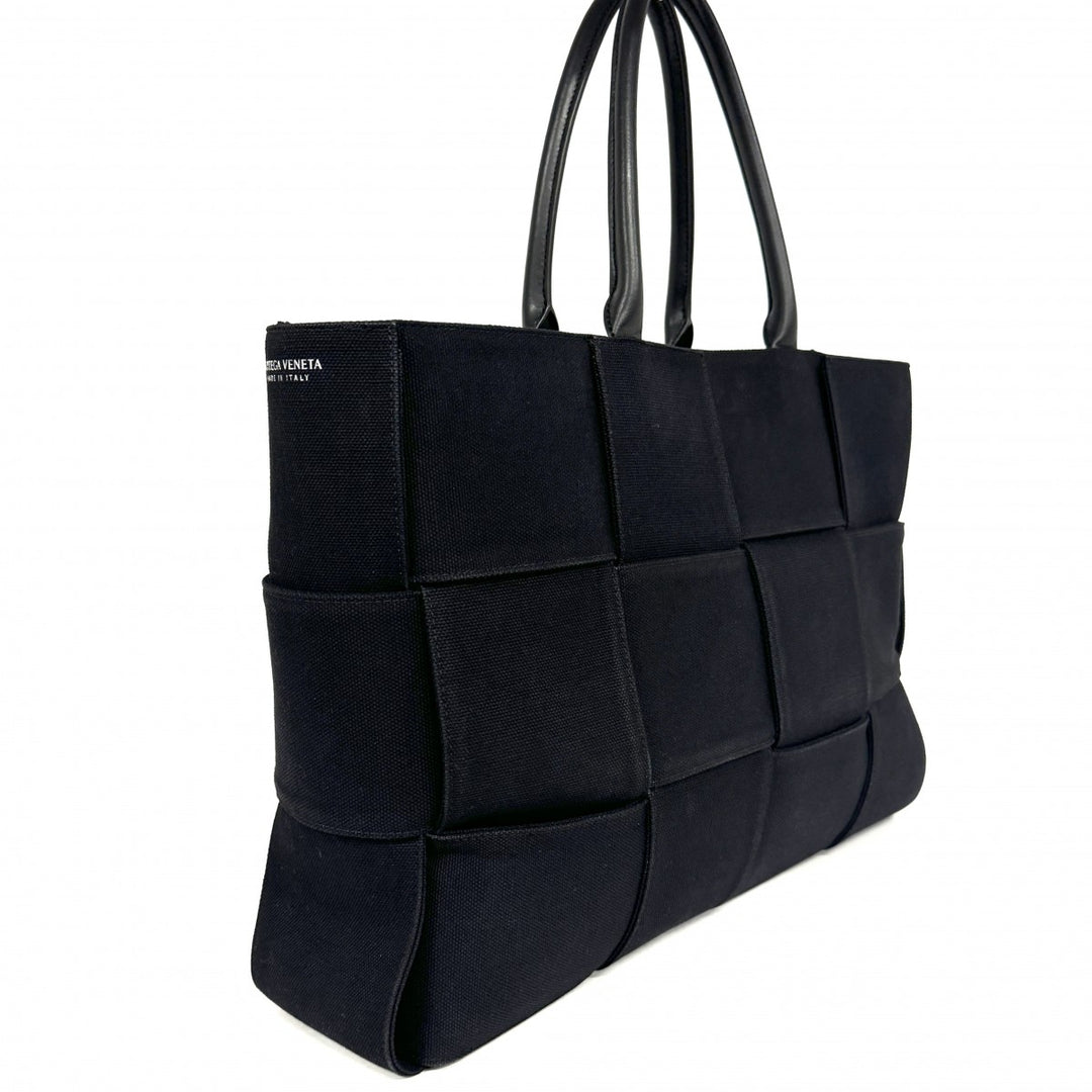 ボッテガヴェネタ マキシイントレチャート ラージ アルコ トートバッグ ポーチ付 ボッテガヴェネタ BOTTEGAVENETA マキシイントレチャート マキシ