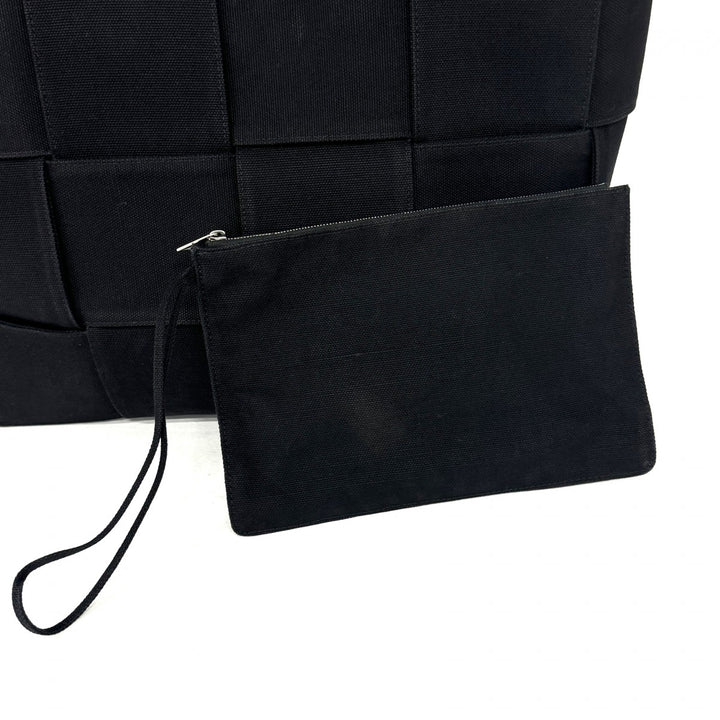 ボッテガヴェネタ マキシイントレチャート ラージ アルコ トートバッグ ポーチ付 ボッテガヴェネタ マキシイントレチャート ラージ アルコ トート