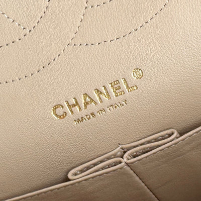 CHANEL CHANEL Matelass? Matelasse 30 BigMatelass? Big mato bag Shoulder bag Lambskin Beige Gold hardware Chain shoulder bag Coco mark Turn lock