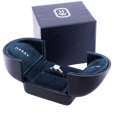 HARRY WINSTON HARRY WINSTON Round Cut Trist Ring Round Cut Trist Ring Tryst by Harry Winston Ring Pt950 Silver Diamond Ring Engagement Ring Platinum Side Stone
