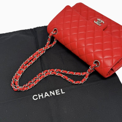 シャネル CHANEL マトラッセ マトラッセ 25　ダブルフラップ　Wフラップ　ダブルチェーン　Wチェーン バッグ ショルダーバッグ ラムスキン レッド 赤 シルバー金具 チェーンショルダーバッグ ココマーク ターンロック