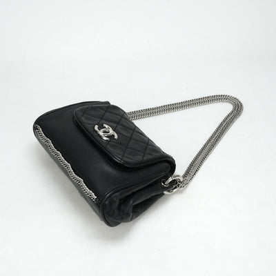 CHANEL CHANEL Matelass? Bag Shoulder Bag Calfskin Black Silver Metal Fittings Chain Shoulder Bag Coco Mark