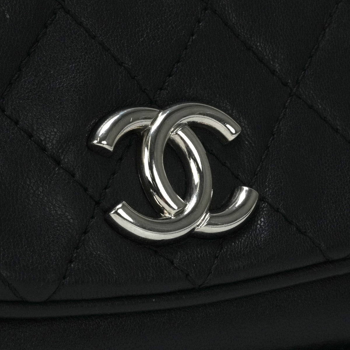 CHANEL CHANEL Matelass? Bag Shoulder Bag Calfskin Black Silver Metal Fittings Chain Shoulder Bag Coco Mark