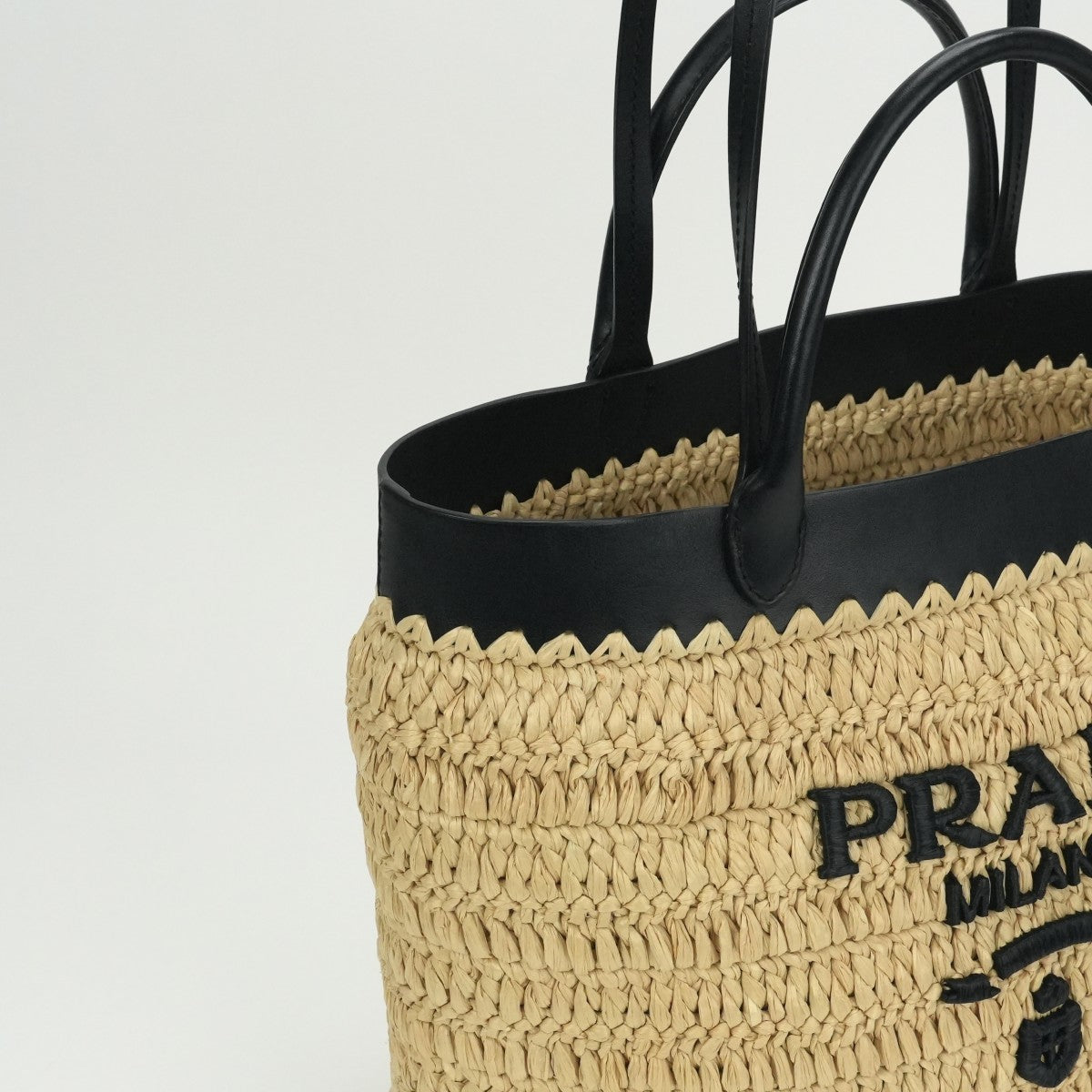 PRADA Prada Raffia Raffia Crochet 가방 토트 가방 가방 자연 검은 색 검은 색