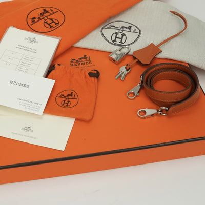 HERMES 헤르메스 Kelly 28 Kelly 28 가방, 토트 백, 숄더백, 토리 온 클레멘스, 오렌지, 실버 피팅, V 자형, 새로운 금속 피팅