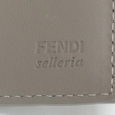 FENDI Fendi Peakaboo Peakaboo微钱包Trifold Wallet Mini Wallet Mini Wallet Mini Wallet米色银色金属配件双灰色