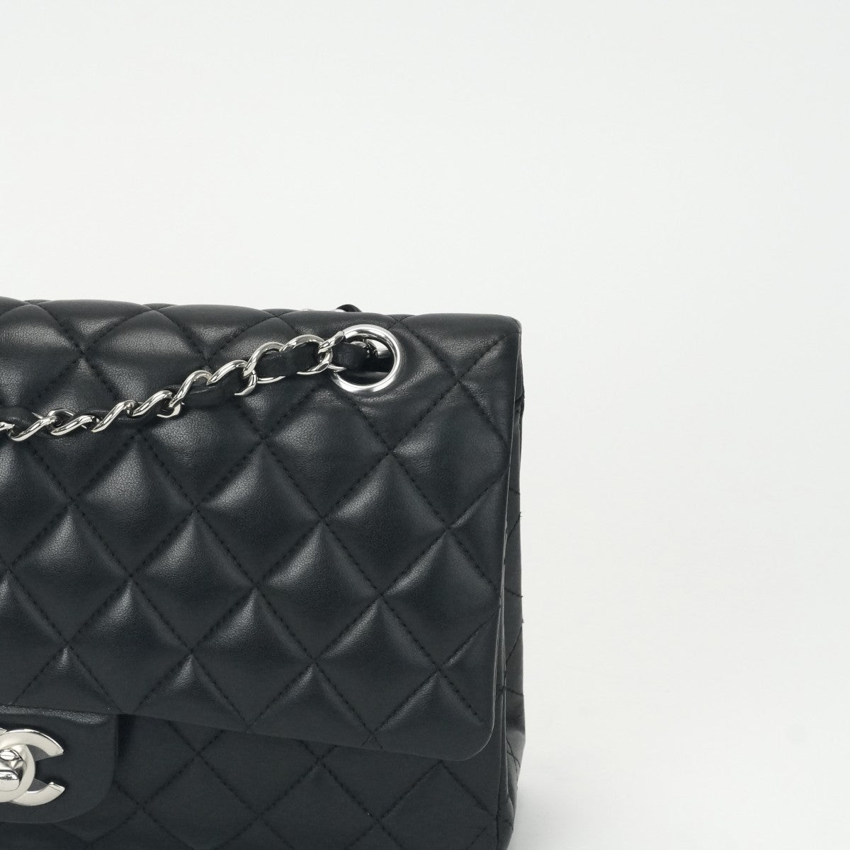 シャネル CHANEL マトラッセ ダブルフラップ Wフラップ ダブルチェーン Wチェーン バッグ トートバッグ ショルダーバッグ ラムスキン ブラック 黒 シルバー金具