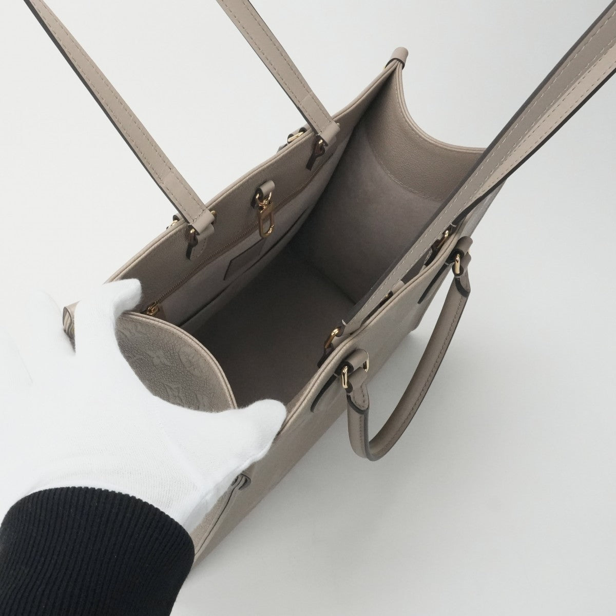 LOUIS VUITTON LOUIS VUITTON On the go MM On the go MM Bag, Tote bag, Shoulder bag, Leather, Toiletrail Beige, Beige, Gold hardware, 2-way handbag