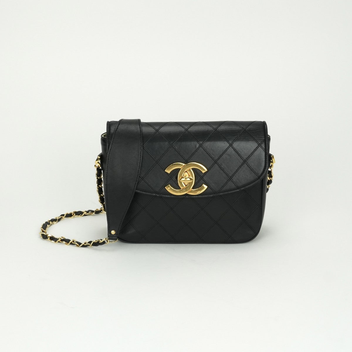 CHANEL CHANEL Bicolore Bag Shoulder Bag Lambskin Black Gold Hardware Chain Shoulder Bag Coco Mark Turnlock