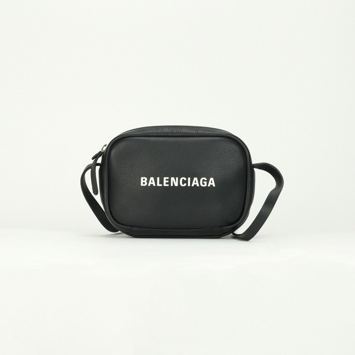 バレンシアガ BALENCIAGA エブリデイ カメラバッグ バッグ ショルダーバッグ レザー ブラック 黒 シルバー金具 ポシェット ミニバッグ