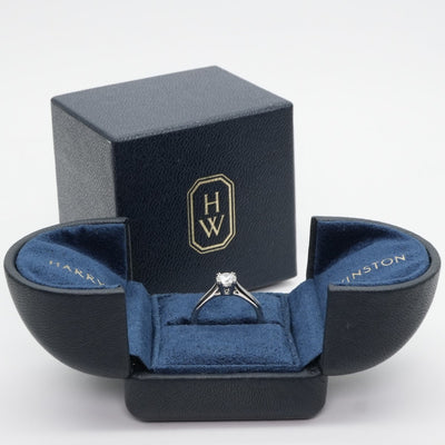 HARRY WINSTON 哈利·温斯顿圆形切割纸牌圈圆形切割纸牌圈纸牌纸牌订婚戒指pt950银钻石戒指订婚戒指铂金