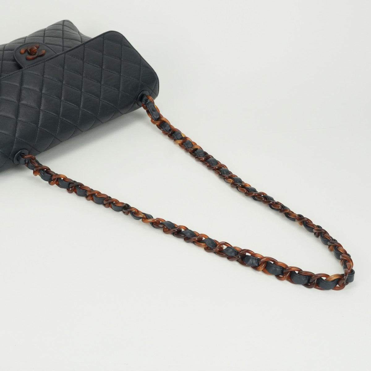 シャネル CHANEL マトラッセ30 デカマトラッセ マトラッセ 30 バッグ ショルダーバッグ ラムスキン ネイビー 紺 青 べっこう色 べっこう柄