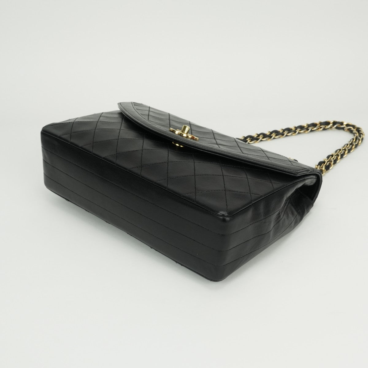 CHANEL CHANEL Matelass? Bag Shoulder Bag Lambskin Black Black Gold Metal Fittings