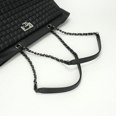 CHANEL 샤넬 Choco bar 토트 백 가죽 블랙 블랙 실버 하드웨어 CHANEL Choco bar 체인 토트