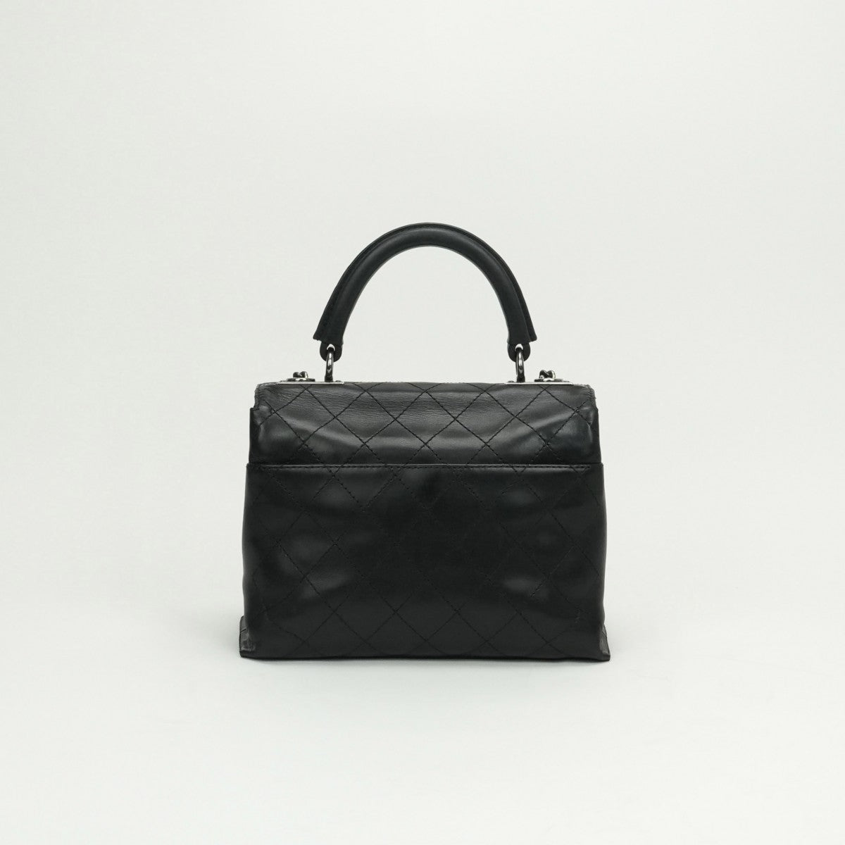 CHANEL 샤넬 Matelass? Coco handle 가방, 토트 백, 숄더 백, 송아지 가죽, 검은 색, 검은 색, 실버 하드웨어 Matelass? 램스킨 숄더백 핸드백