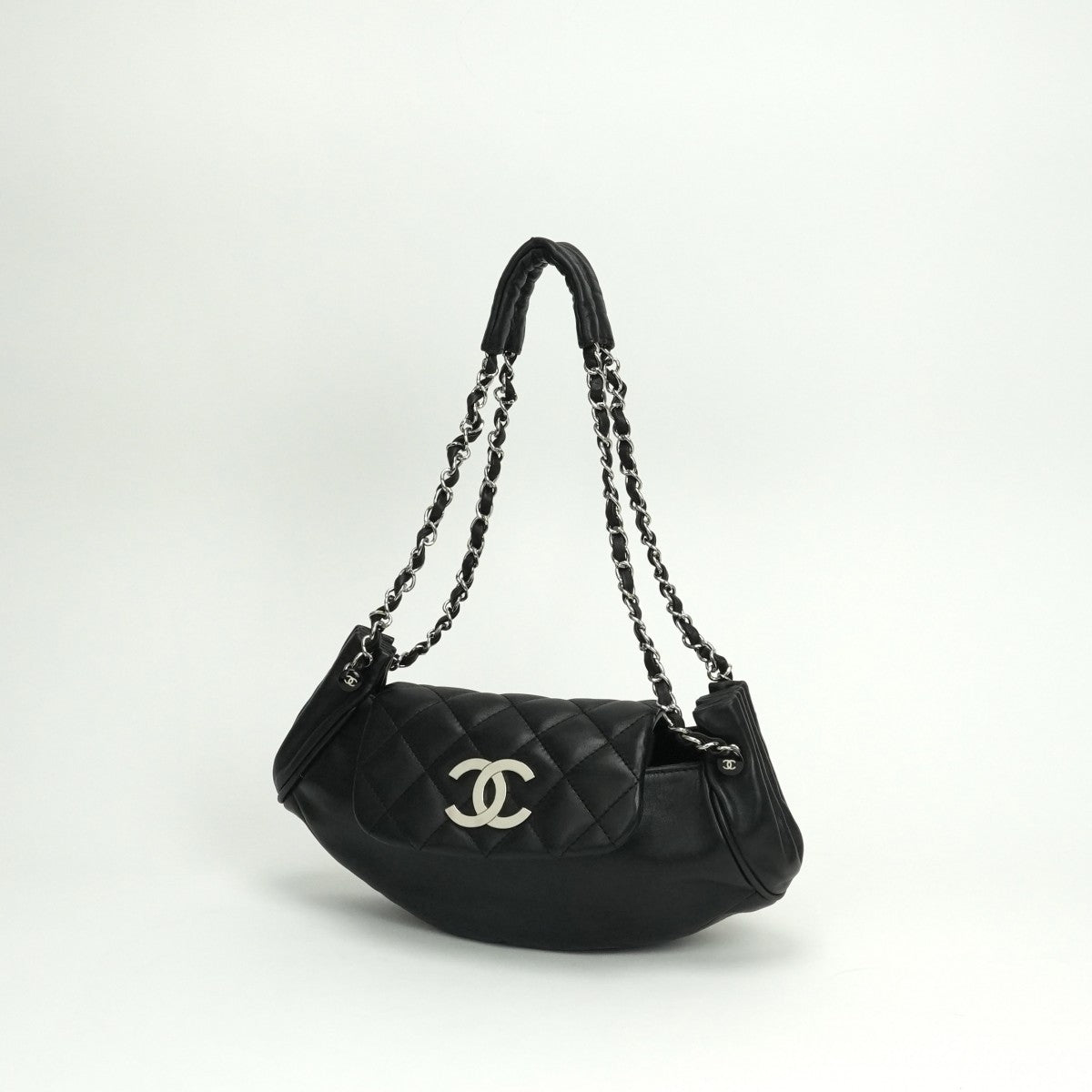 シャネル CHANEL マトラッセ バッグ ショルダーバッグ ラムスキン ブラック black 黒 シルバー金具 チェーンショルダーバッグ ココマーク デカココ