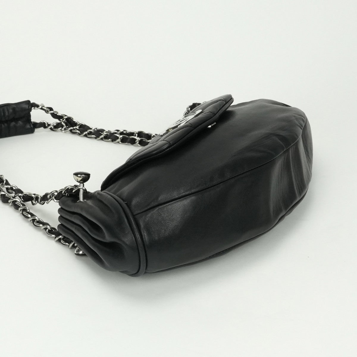 シャネル CHANEL マトラッセ バッグ ショルダーバッグ ラムスキン ブラック black 黒 シルバー金具 チェーンショルダーバッグ ココマーク デカココ