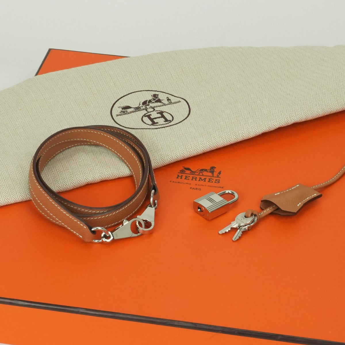 エルメス HERMES ケリー28 ケリー 28 外縫い バッグ トートバッグ ショルダーバッグ エプソン ゴールド ブラウン 茶 シルバー金具 ヴォーエプソン