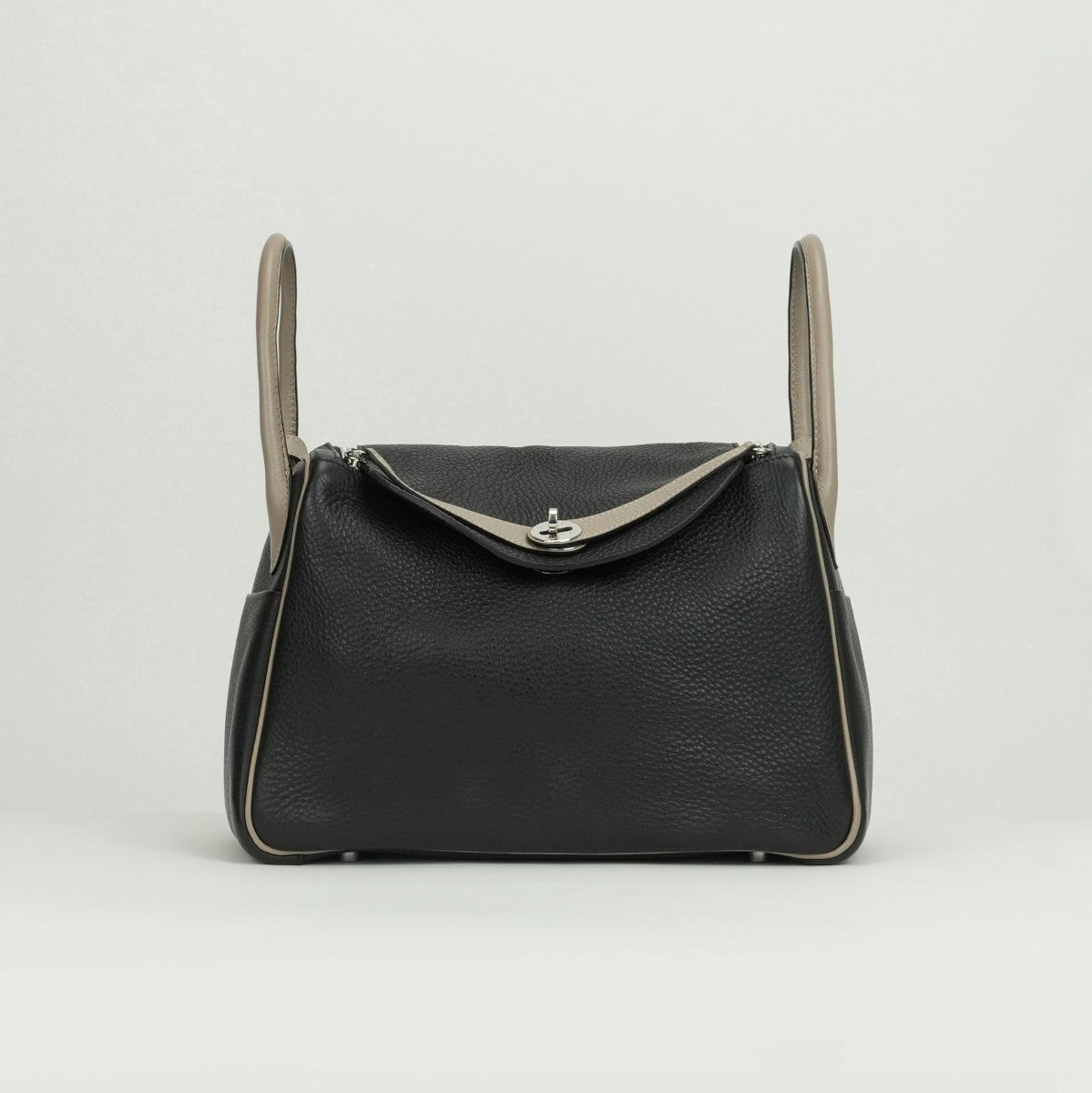 エルメス HERMES リンディ30 リンディ 30 バッグ トートバッグ ショルダーバッグ トリヨンクレマンス ノワール Noir エトゥープ Etoupe ブラック グレージュ Black 黒 シルバー金具