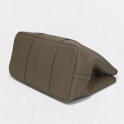 HERMES 爱马仕 Garden party PM Garden party PM 花园派对 36 Garden party 包袋 托特包 Country Tourtière 灰色 Gristourterelle 灰色 灰色 银色五金 手提包