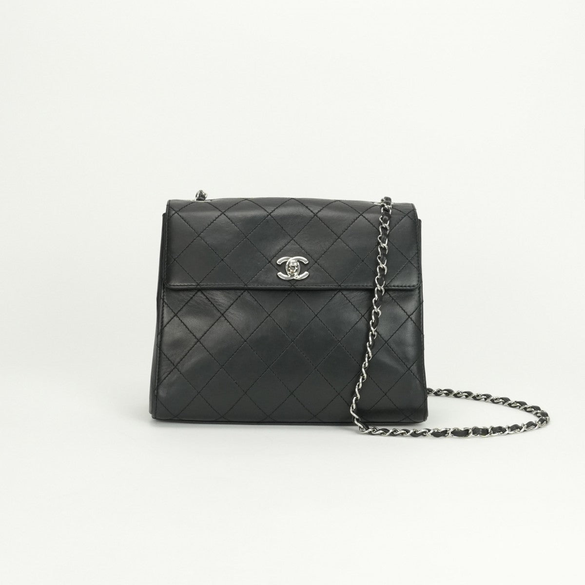 CHANEL 샤넬 Matelass? 가방 숄더 가방 램스킨 블랙 실버 메탈 피팅 체인 어깨 가방 코코 마크